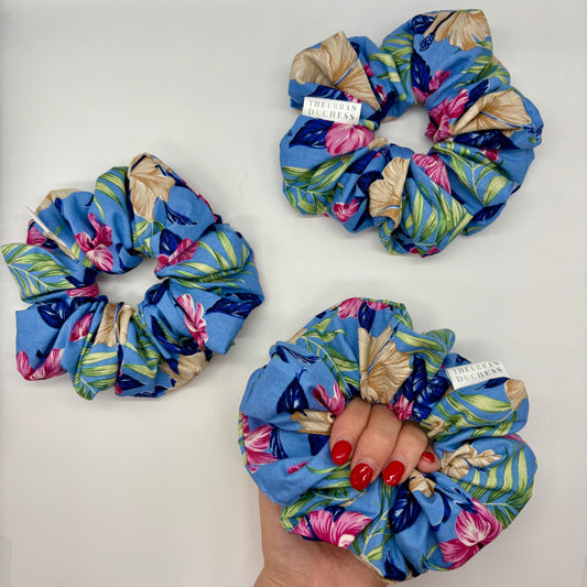 Hibiscus Sky Oversized Scrunchie
